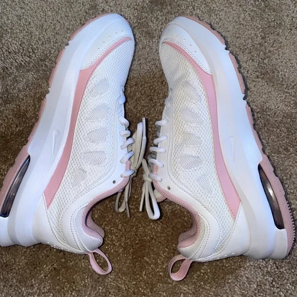 Nike Air Max AP Women's Running Shoes - Picture 5 of 9